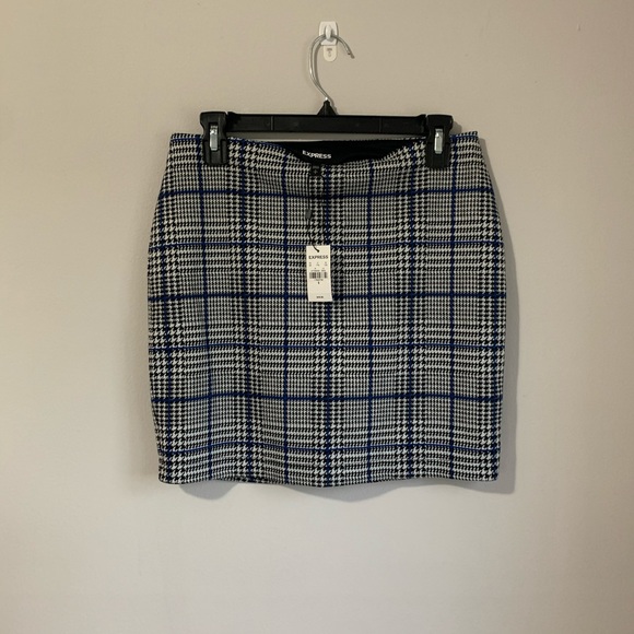 Express Pattern Mini Skirts - Picture 7 of 11